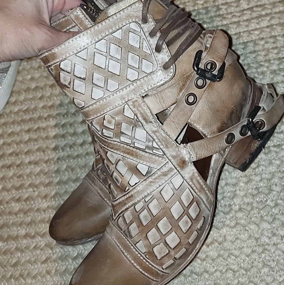 FREE BIRD BOOTIES
